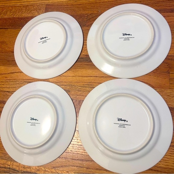 Disney Winnie the Pooh Set of 8inch Plates Pooh Tigger Eyore Piglet Excellent - Picture 6 of 10